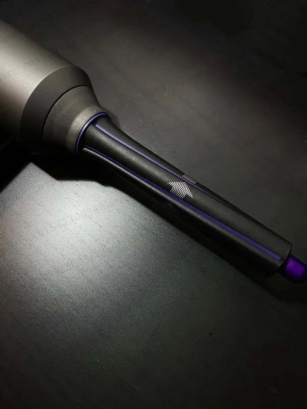 SenCiciMen leafless hair dryer attachment in sleek matte black with purple accents for salon-quality styling.