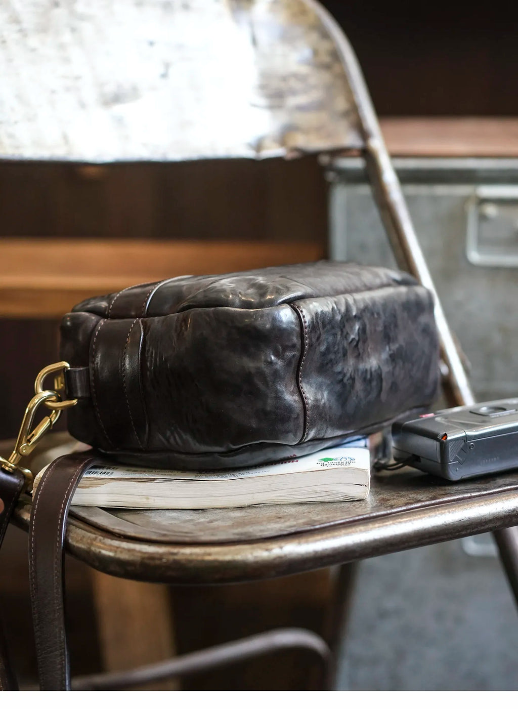 casual luxury padded genuine leather men's crossbody bag fashion vintage designer handmade real cow leather shoulder bag