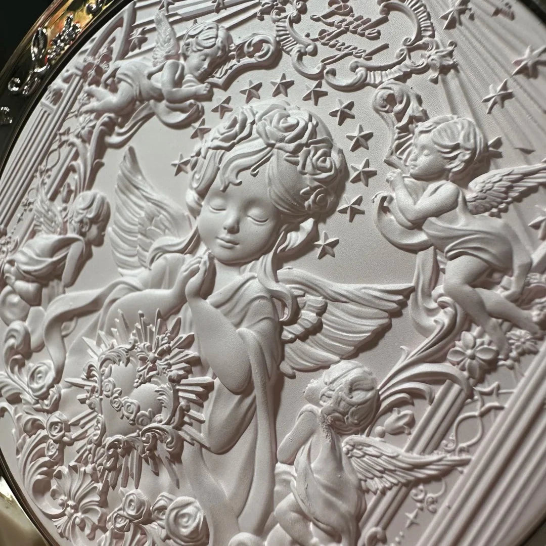 Tidesmit Flower Knows Little Angel embossed face highlighter palette texture close-up for shimmering 3D makeup