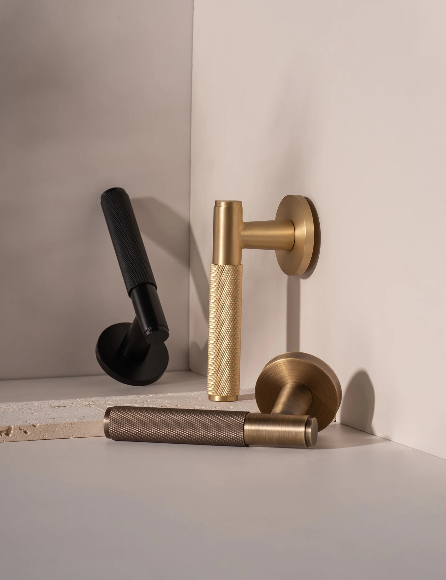 DOOROOM Brass Door Lock Set Modern Knurled Matte Brushed Copper Interior Door Lock Decorative Lock Privacy Lock Passage Lock