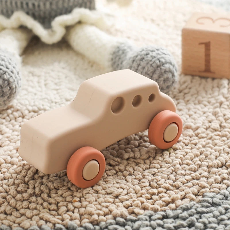 1Pcs Food Grade Baby Silicone Teether Toy Cartoon Car Nursing Teething Ring BPA Free Newborn Health Molar Chewing Accessorie Toy