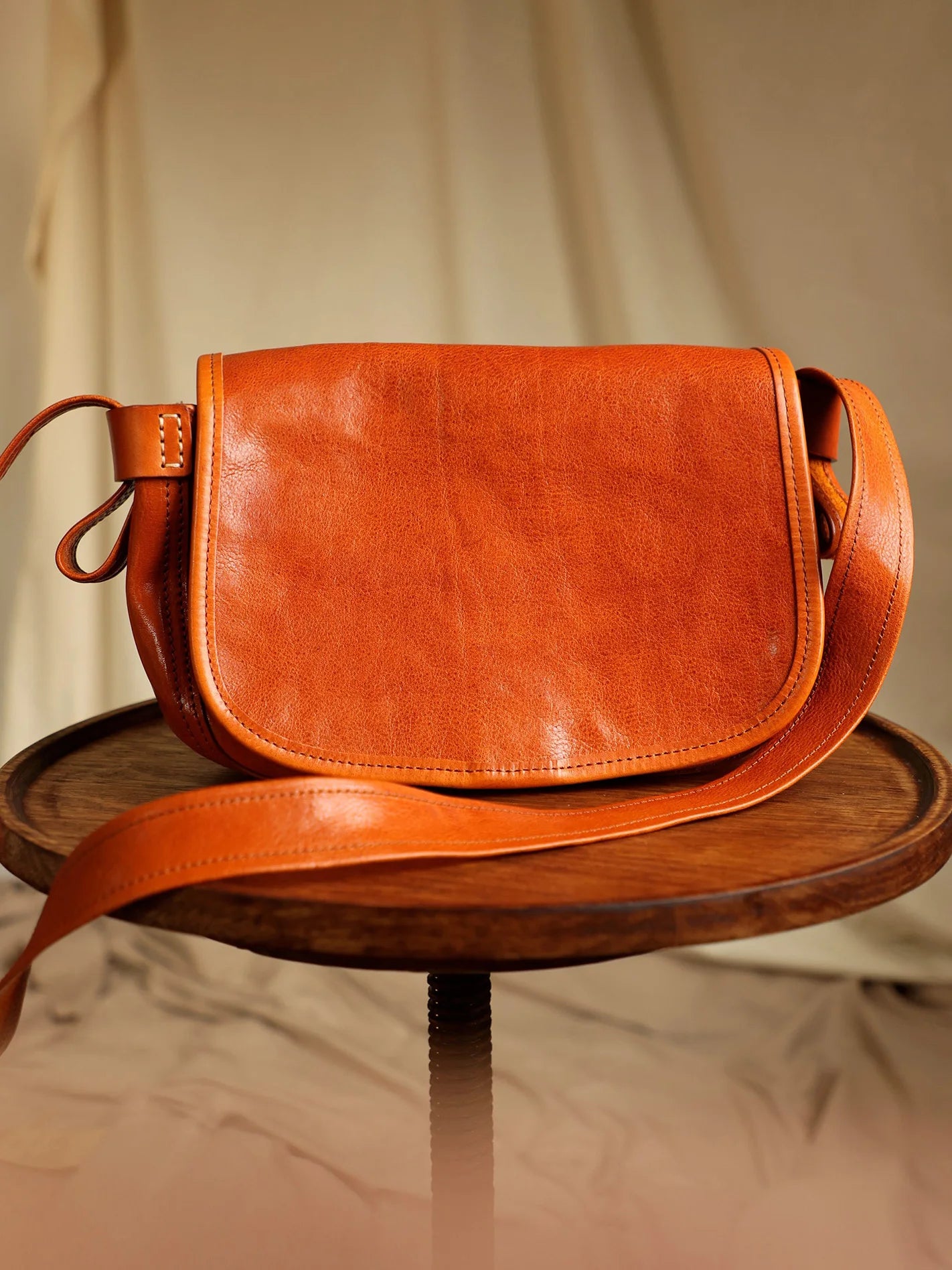 Casual daily luxury vintage designer handmade genuine leather men's women's shoulder bag vegetable tanned cowhide crossbody bag
