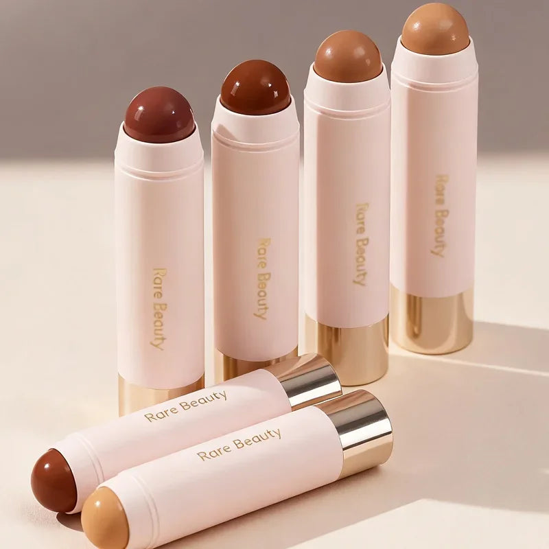 Tidesmit liquid highlighter and bronzer contouring cream shimmer texture close-up for radiant face makeup