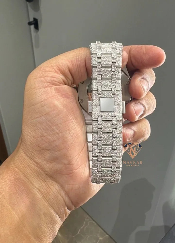 Luxury Mechanical Watch Stainless Steel Round Case Diamond Encrusted Band Unisex Folding Clasp 20mm Width Moissanite Watch