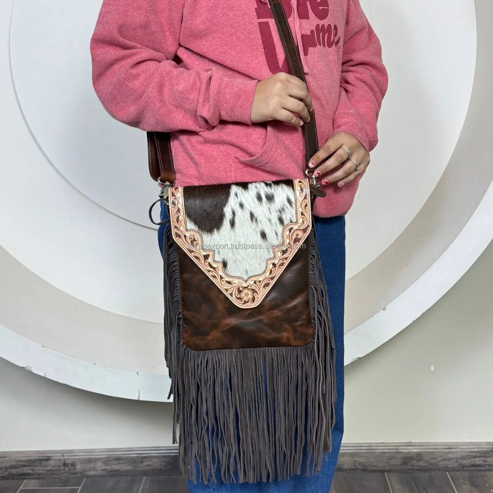 2026 Luxury Trending Designer Floral Tooled Cow Leather Fringe Crossbody Handbag for Women Genuine Leather Vintage Shoulder Bag