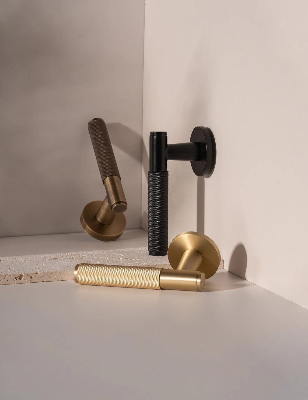 DOOROOM Brass Door Lock Set Modern Knurled Matte Black Interior Door Lock Decorative Lock Privacy Lock Passage Lock
