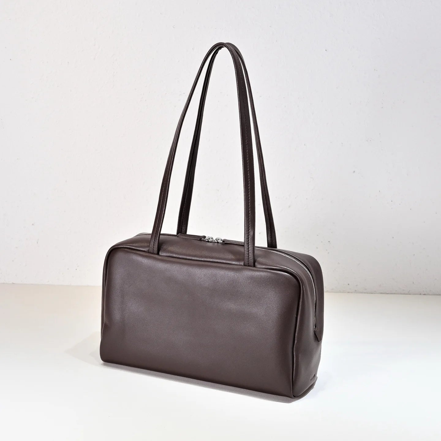 New  sheepskin bowling bag for autumn and winter 2025, high-quality long handled shoulder bag, sheepskin handbag