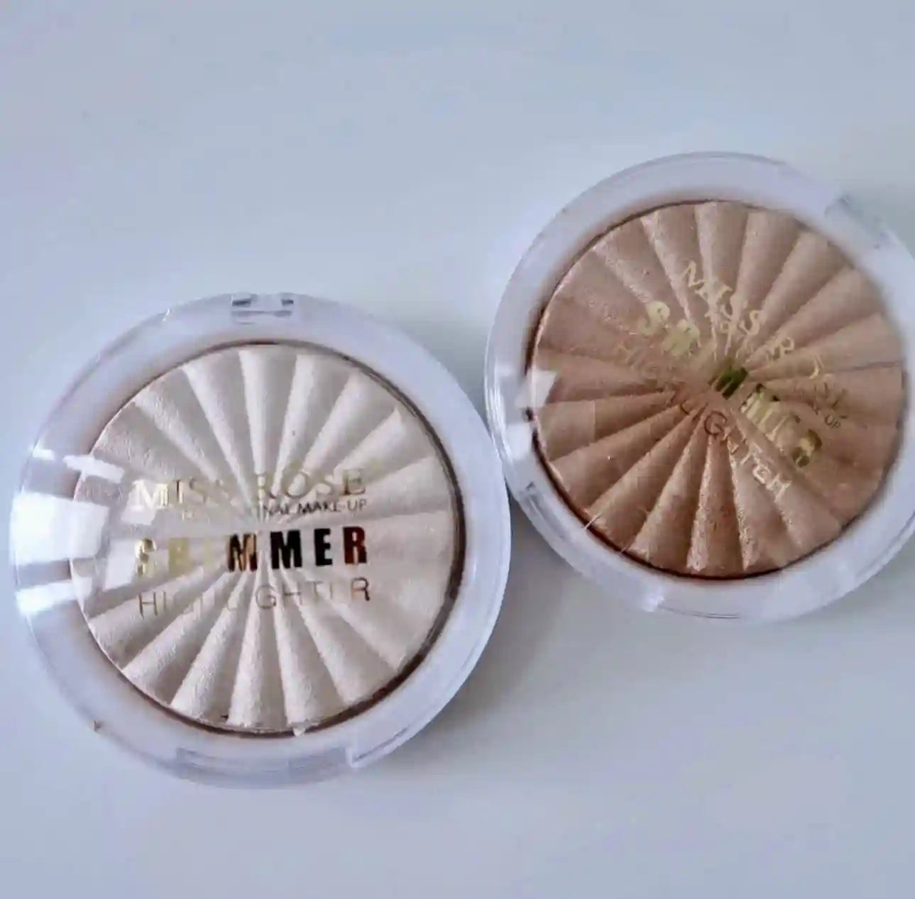 Tidesmit 3D pearlescent monochrome highlighter powder for face makeup featuring a shimmering matte finish