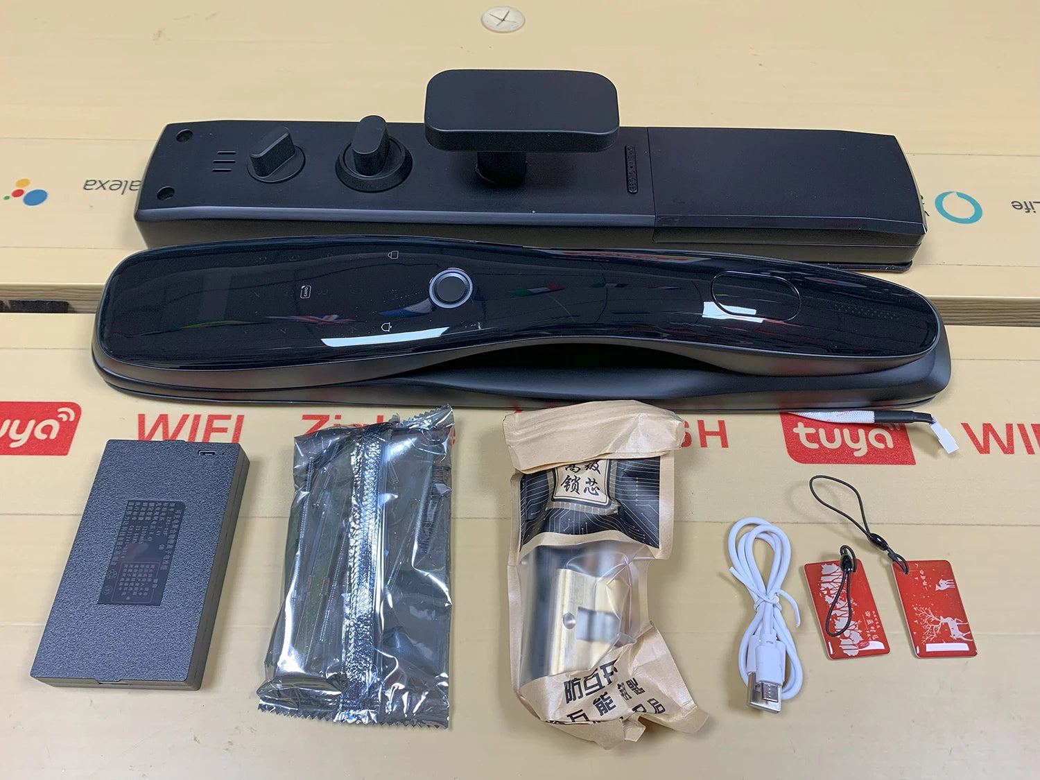 Tuya Digital Electric Fingerprint Smart Lock for Outdoor Wood Door Security Key WiFi Connectivity Waterproof 1pcs Memory Card