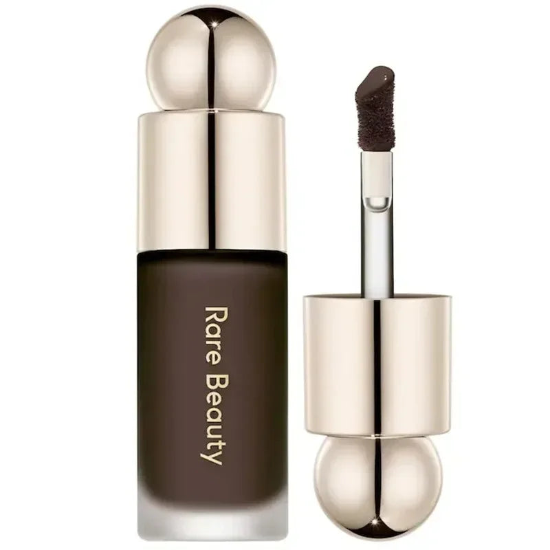 Tidesmit liquid highlighter bronzer contouring cream shimmer texture close-up for radiant luminous face makeup