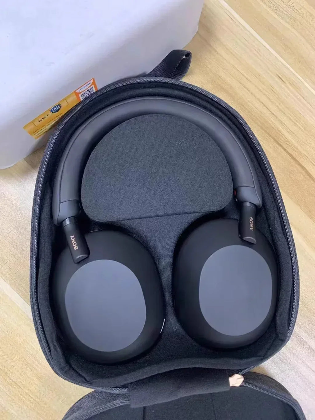 Sony WH-1000XM5 Wireless Noise Cancelling Headphones by Tidesmit Tidesmit