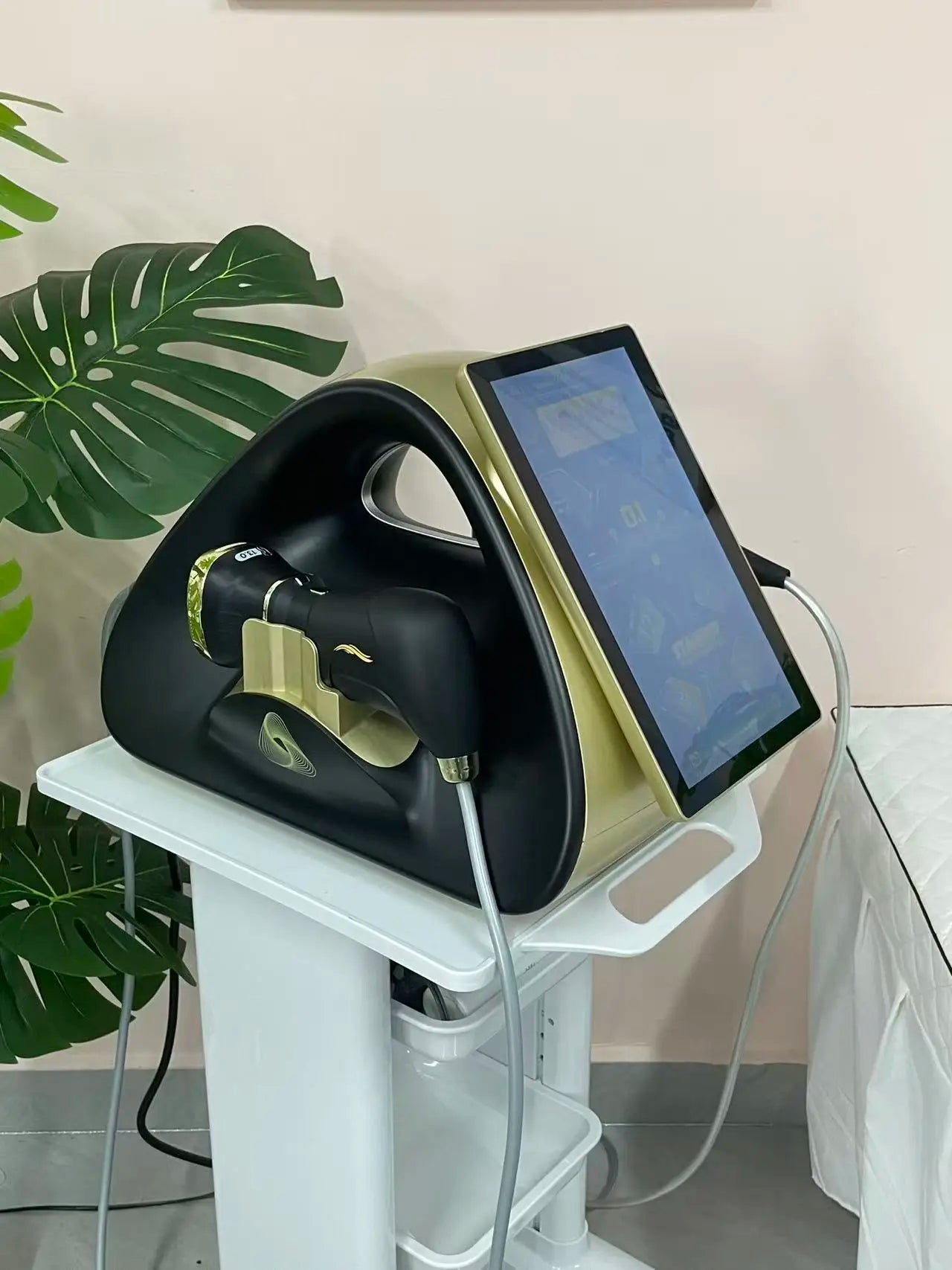 Tidesmit 22D MAX HIFU beauty equipment for facial tightening and fat reduction, side angle view of professional unit 27