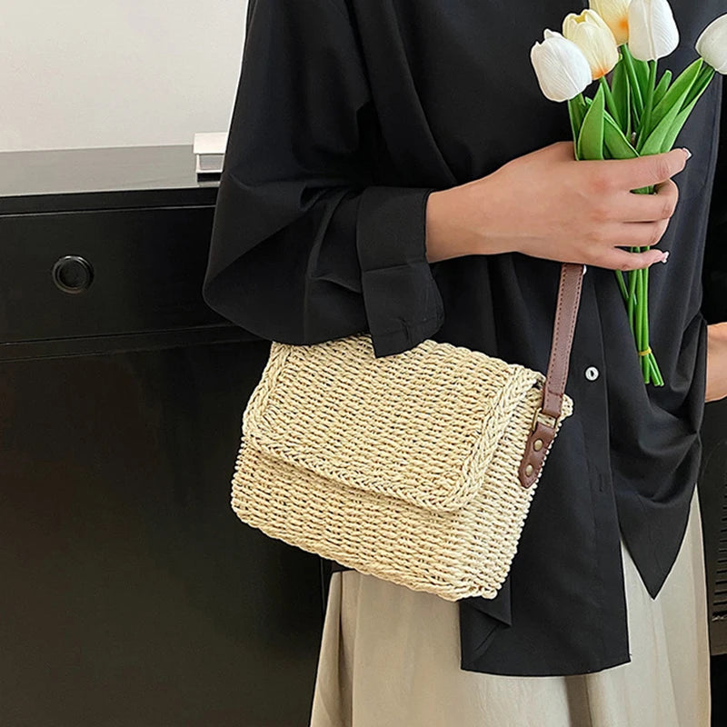 Fashion Women Weave Straw Shoulder Bag Raffia Messenger Bag New Trendy Vintage Crossbody Bag for Summer Straw Beach Bag