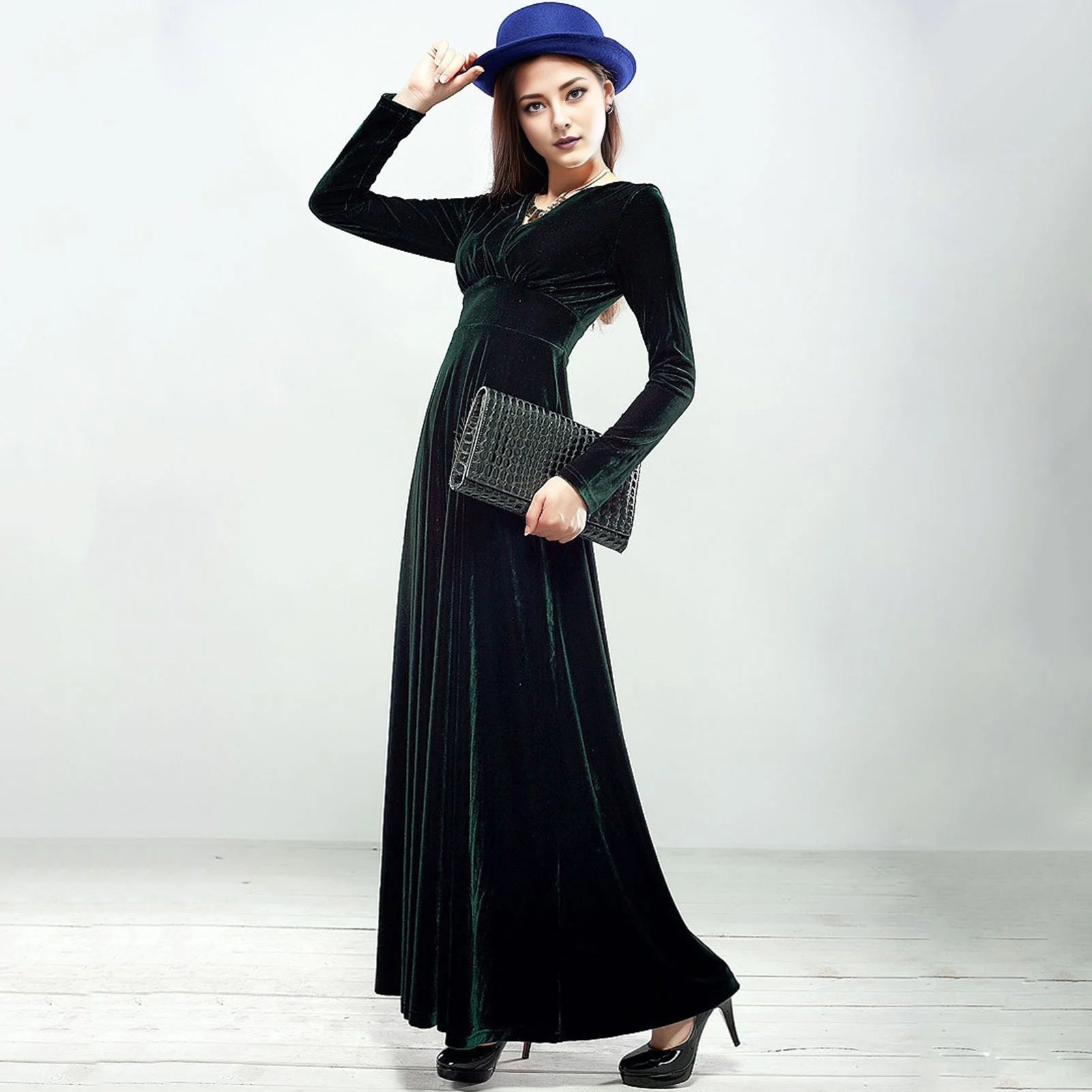 Vintage Women Autumn Long Sleeve V Neck Pleated Velvet Banquet Party Maxi Dress Party Wedding Elegant Evening dress 
