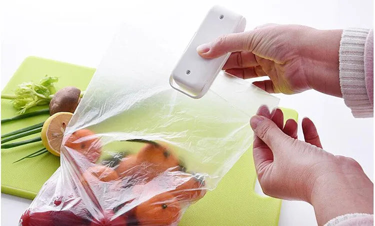 Vacuum Sealing Machine, Small Household Hand-pressed Sealer, Mini Portable Snack Plastic Bag Heat Sealing Machine, A Magic Tool