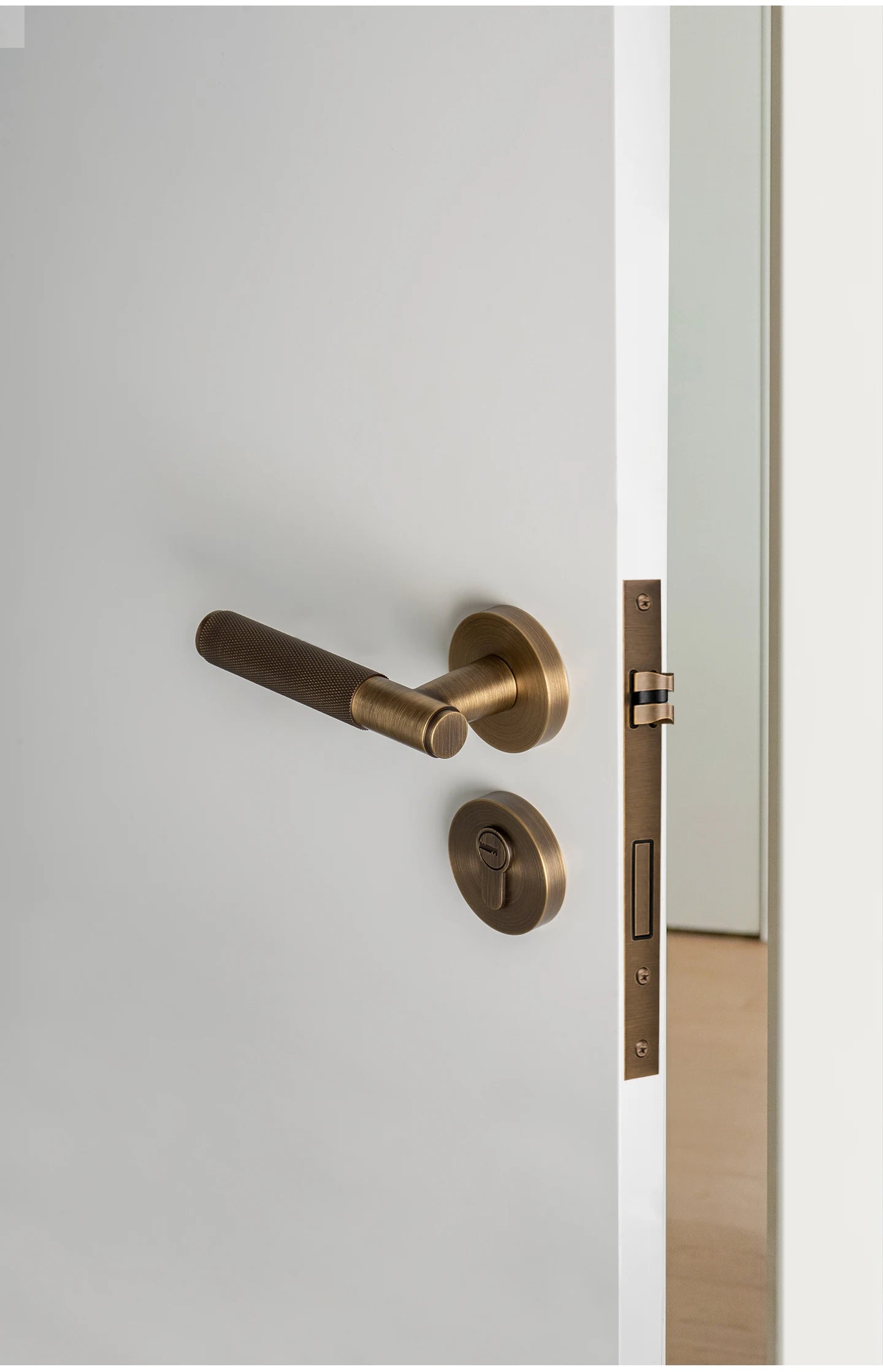 DOOROOM Brass Door Lock Set Modern Knurled Antique Bronze Interior Door Lock Decorative Lock Privacy Lock Passage Lock