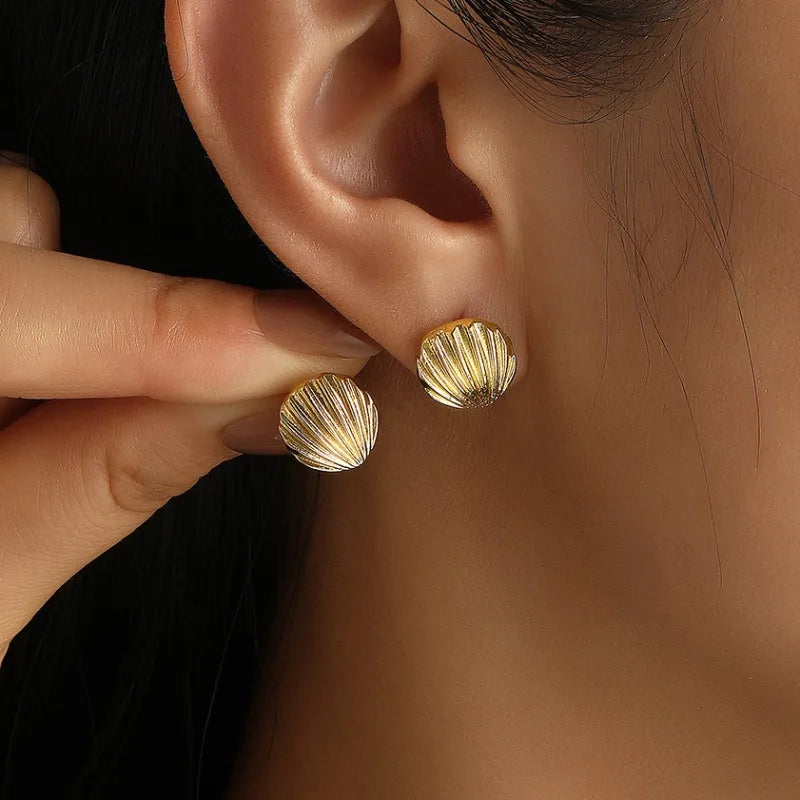 Punk Metal Starfish Stud Earrings for Women Fashion Gold Color Star Geometric Temperament Earrings Summer Jewelry Gift