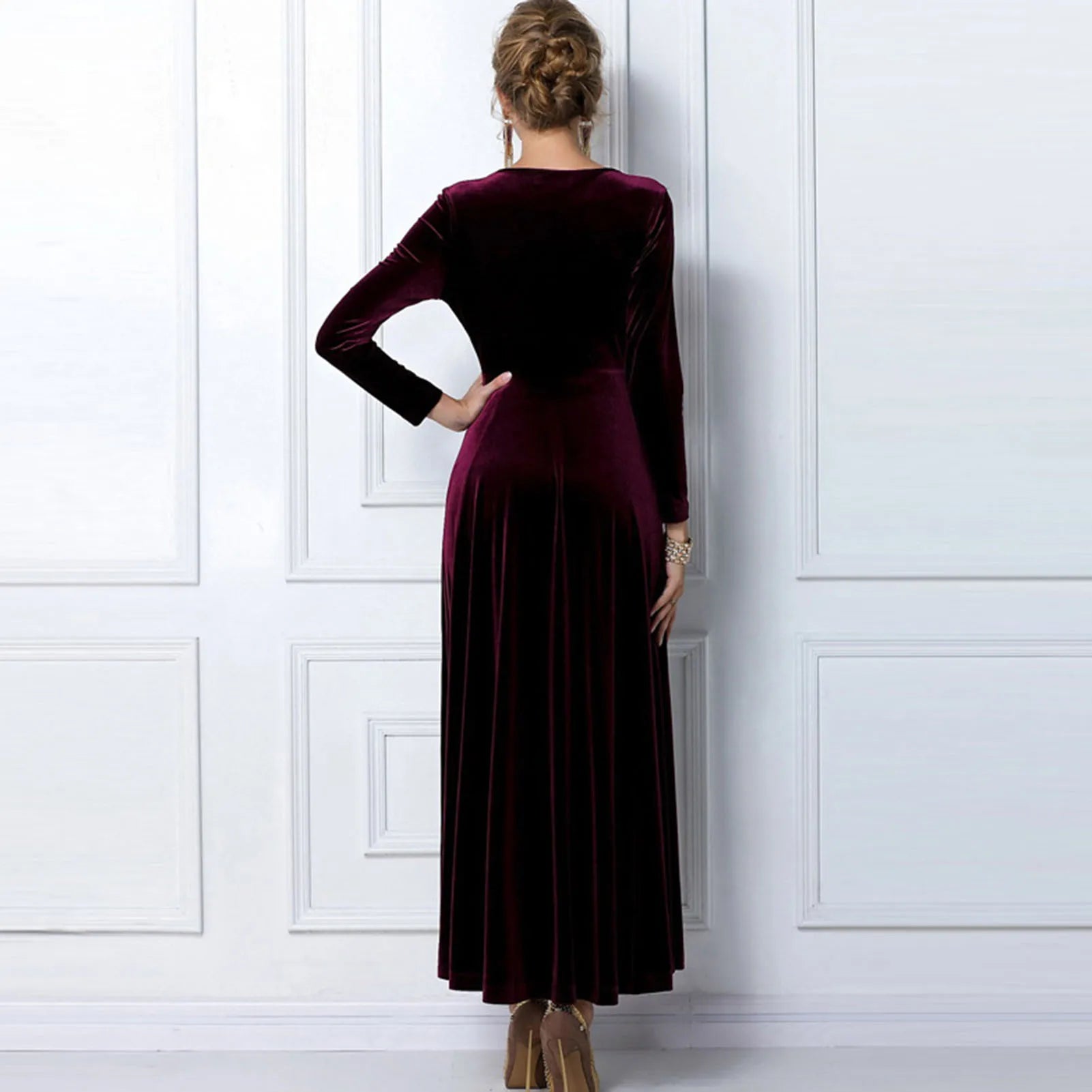 Vintage Women Autumn Long Sleeve V Neck Pleated Velvet Banquet Party Maxi Dress Party Wedding Elegant Evening dress 