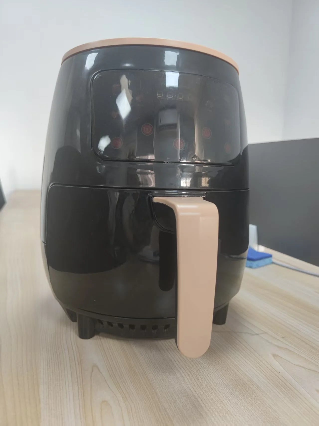 1 Set of 4.5L Air Fryer, American Plug, Multifunctional, Capable of Frying, baking, Roasting, Heating Food, with LED Digital Touch Screen, Intelligent Cooking Hot Air Fryer, Easy to Clean baking Basket, Custom Temperature/Tim