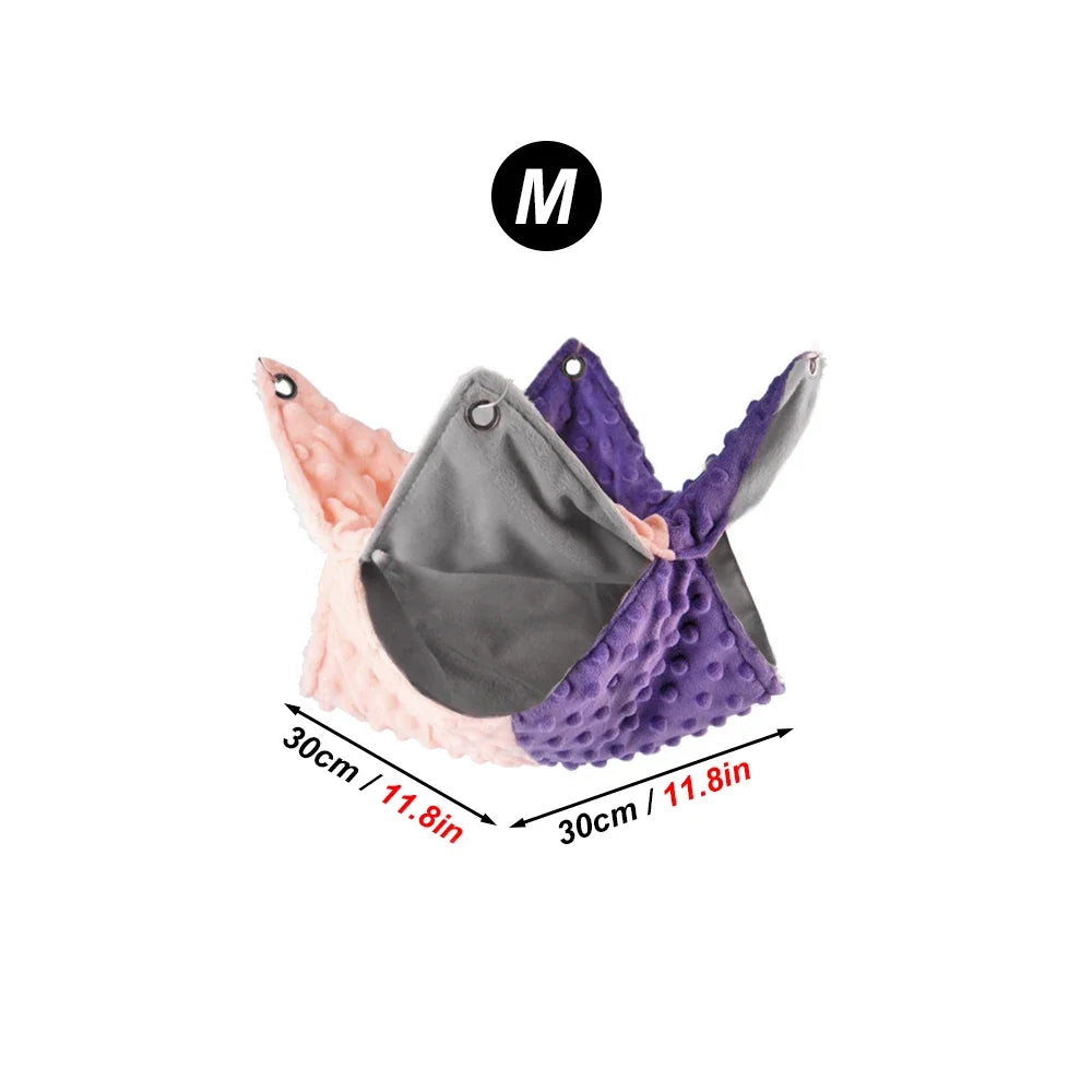 Medium double-thick plush hanging hammock for guinea pigs and squirrels. Warm, color-block pet cage bed, 30x30cm.
