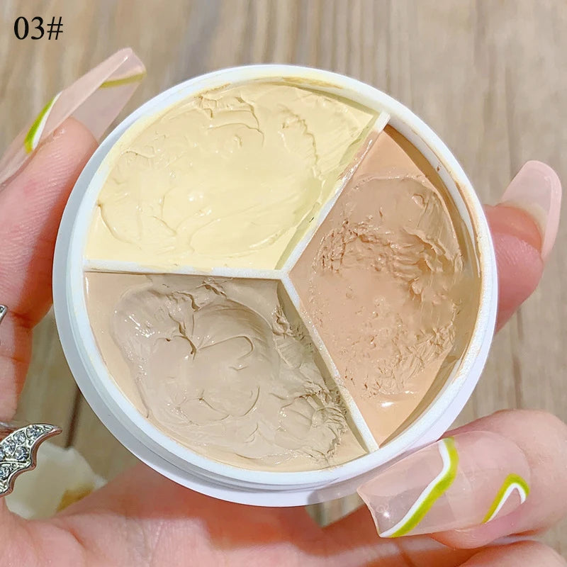 Tidesmit 3 color concealer palette texture swatch for dark circles and green contouring coverage in Korean makeup