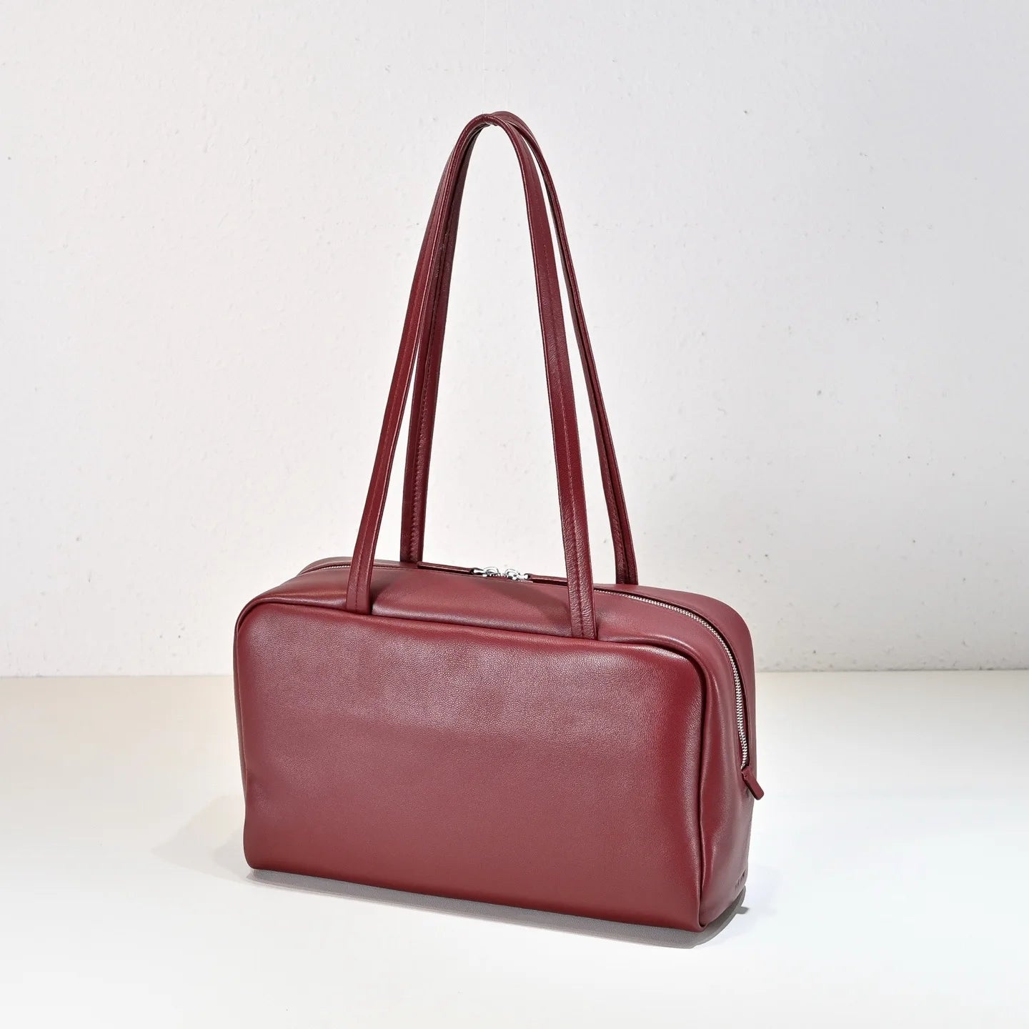 New  sheepskin bowling bag for autumn and winter 2025, high-quality long handled shoulder bag, sheepskin handbag
