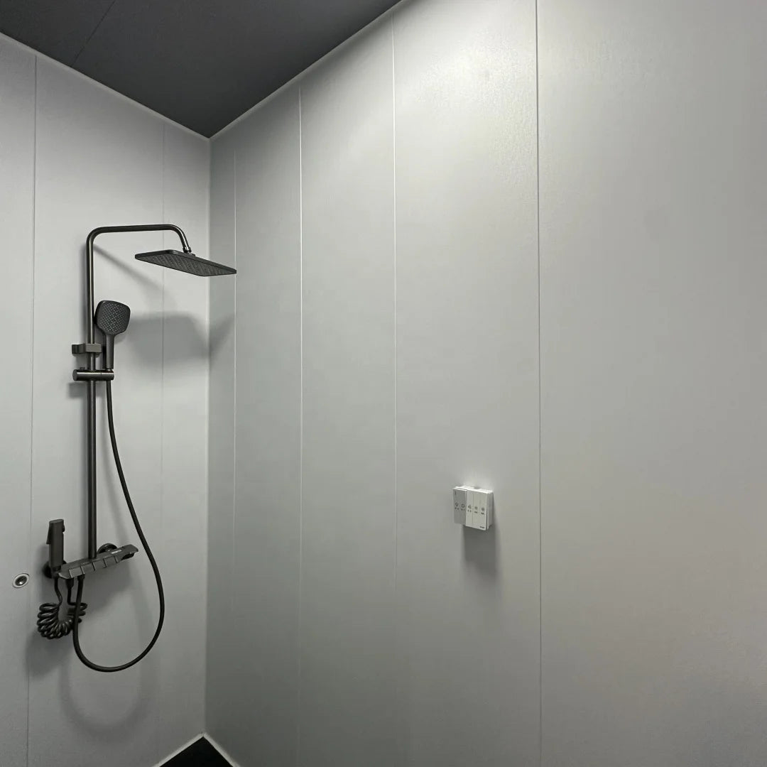 Ready Ship Luxury 40 Ft 20ft Prefab Mobile Container House 2 Bedroom Steel Prefabricated Home Local Standards Villas Outdoor Use