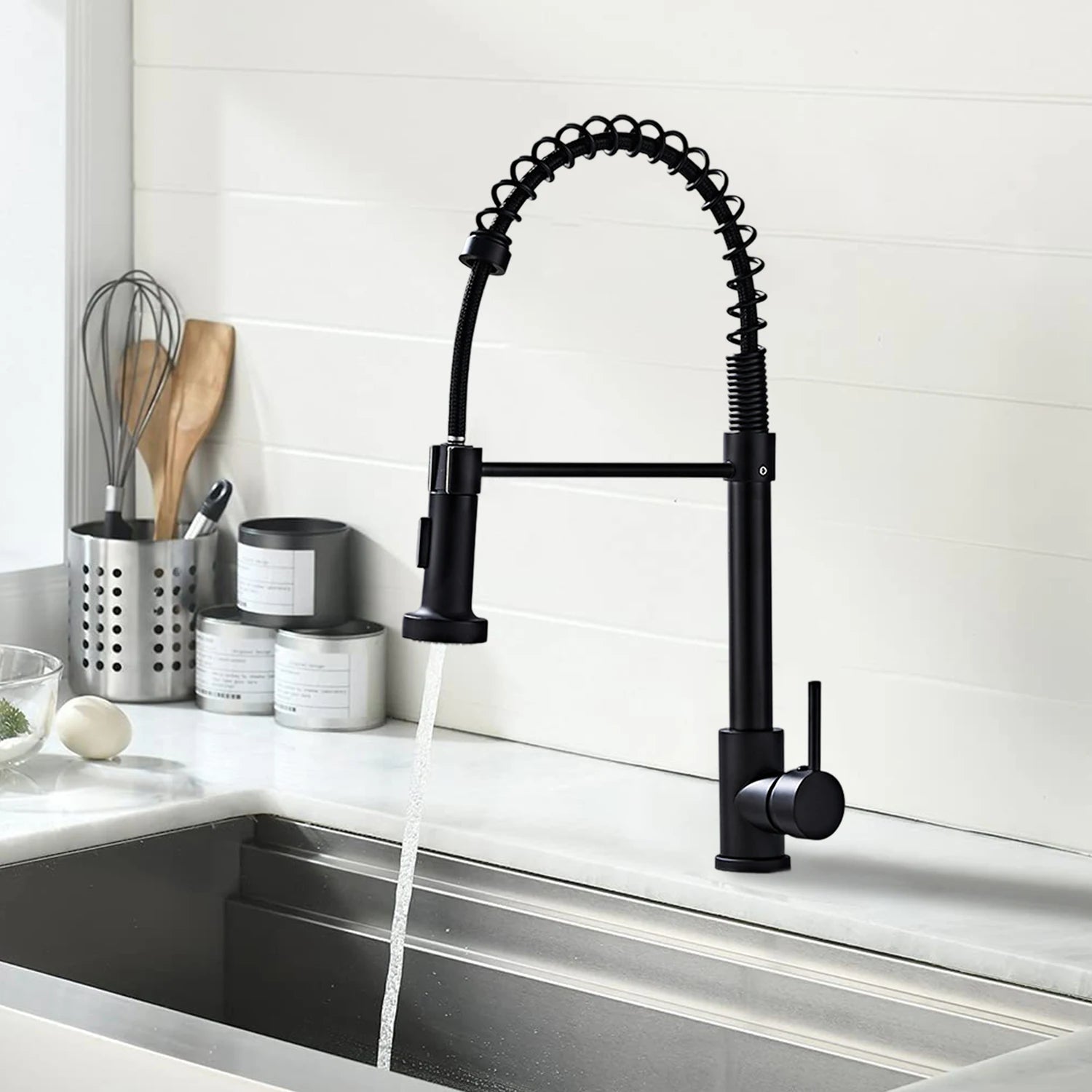 Kitchen Faucets Pull Out Sink Water Tap with Ceramic Valve Hot & Cold Water Different Water Flow Modes Deck Mounted 360° Rotation Fit for Two Sinks