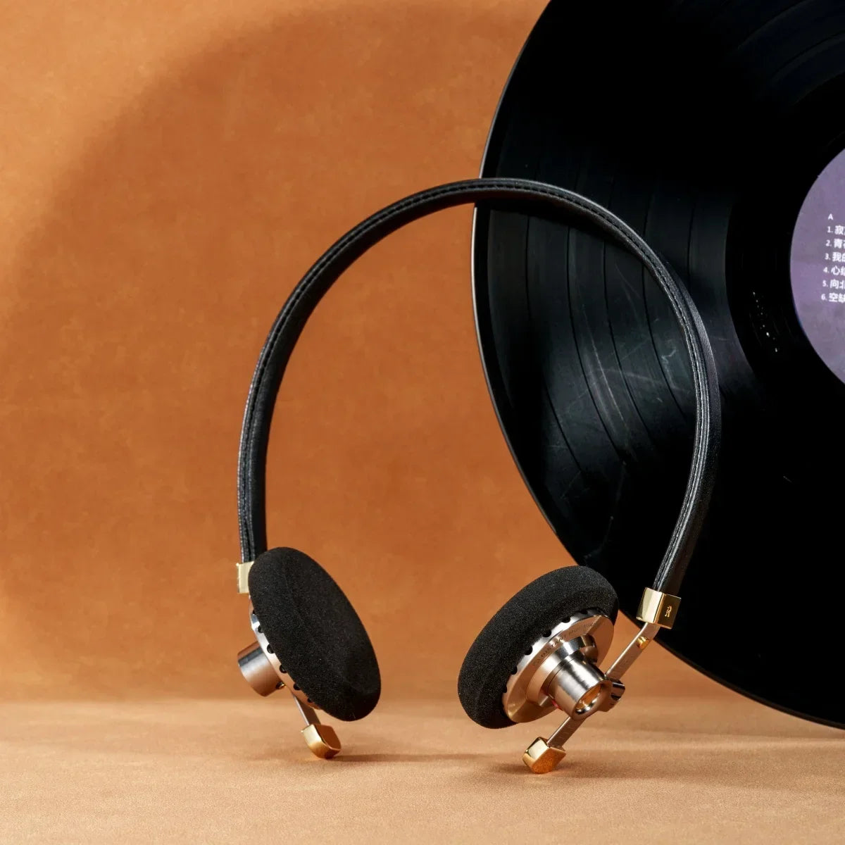 Vintage Over-Ear Wired Headphones with HiFi Metal Frame Black Tidesmit