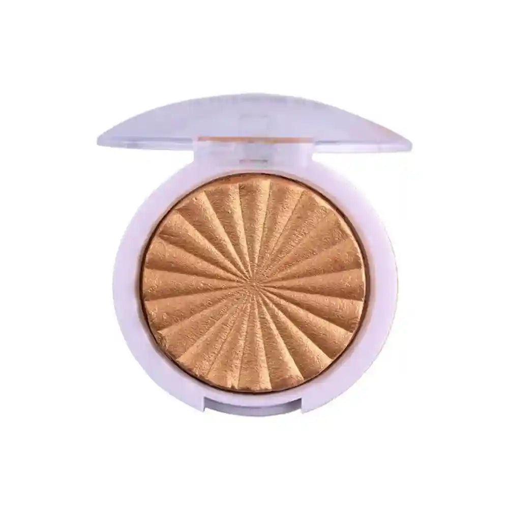 Tidesmit 3D pearlescent shimmer highlighter powder texture close-up for radiant face makeup glow