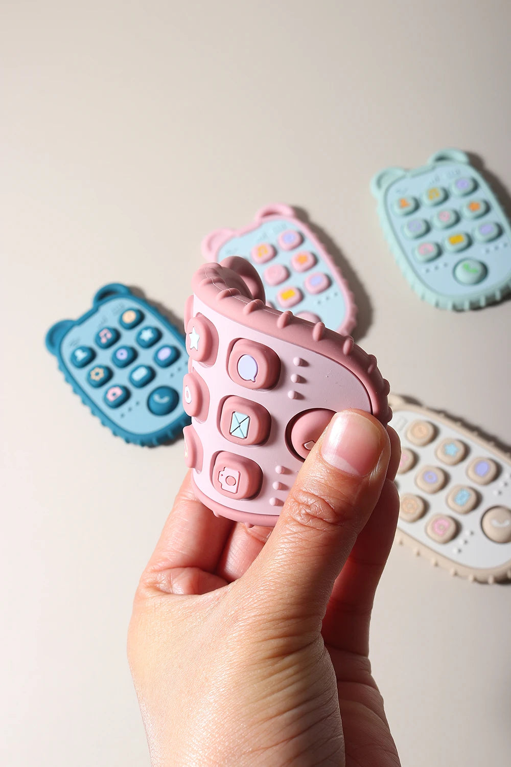 Cute Baby Silicone Mobile Teether Food Grade Safe Teether Cute Cartoon Bear Ease Teeth Pain Toy Teething Gift