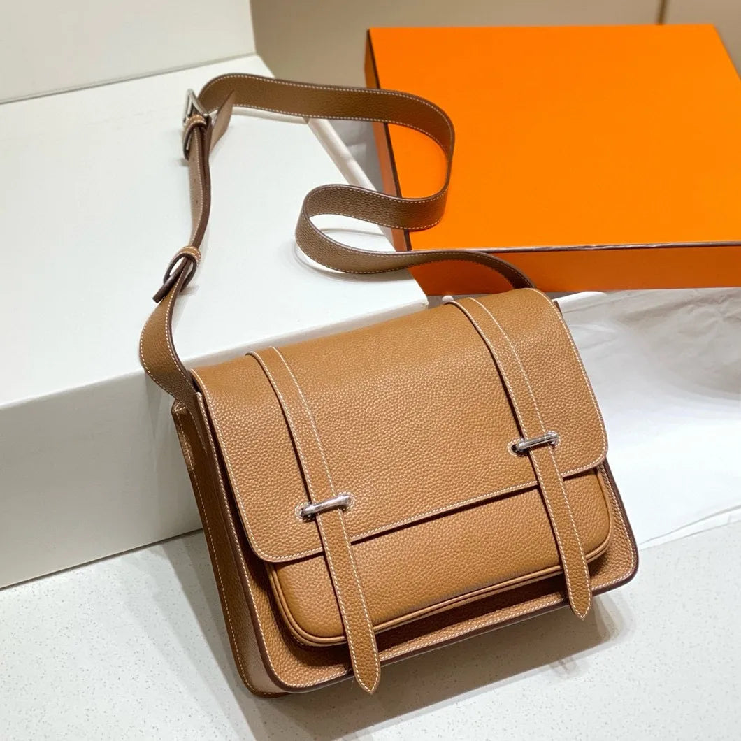 Leather Shoulder Bag Men's Retro Style Sewn with Wax Thread Top Layer Cowhide Single Shoulder Bag for Daily Use