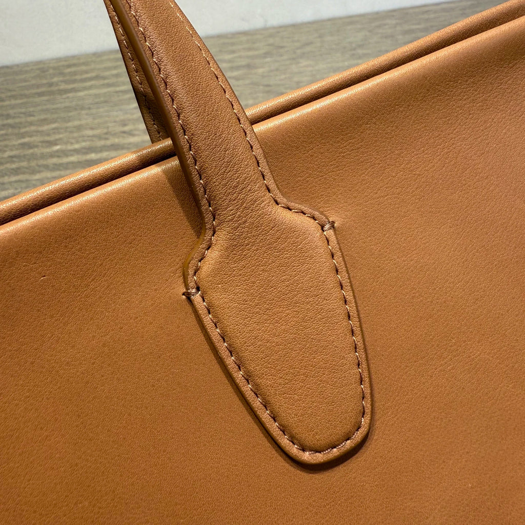 Vintage Genuine Leather Handbag Women Sheepskin Lining Soft Retro Top Grain Cowhide  Water Absorbing Large Capacity Commuter