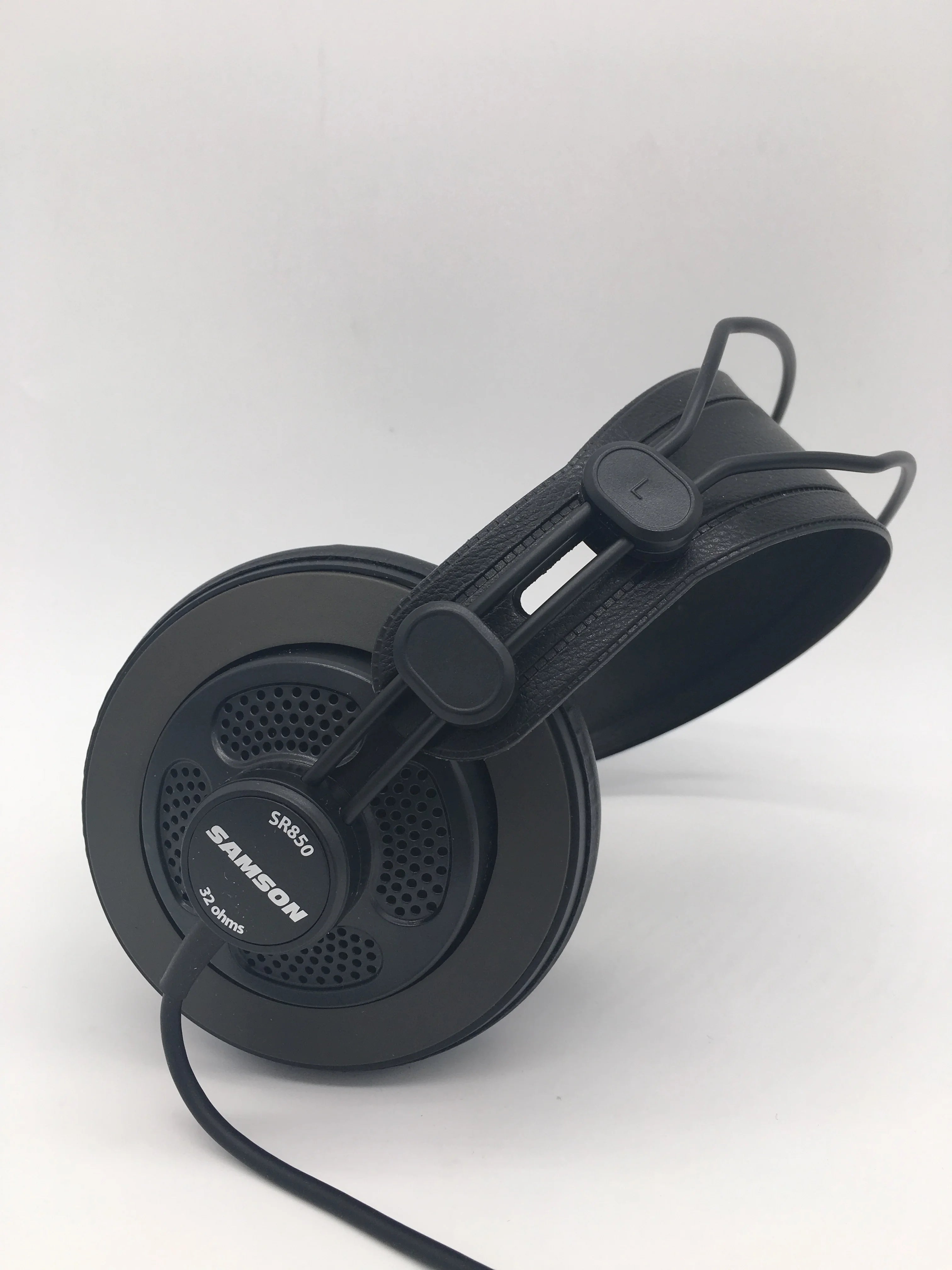 Samson SR850 Studio Headphones | Semi-Open Reference Monitor Tidesmit