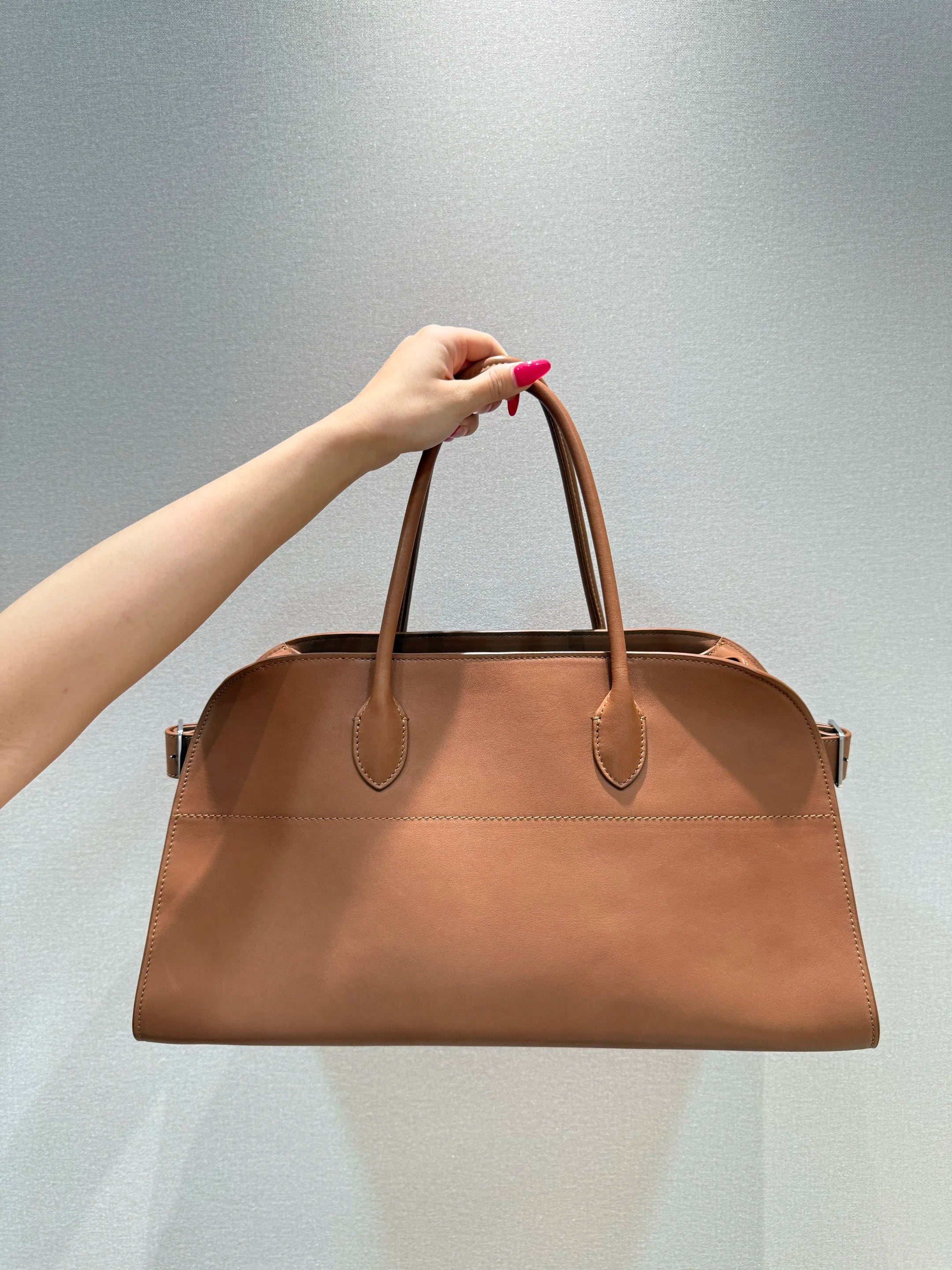 Unisex saddle leather all steel hardware inner sheepskin single shoulder large capacity hand-held horizontal bag