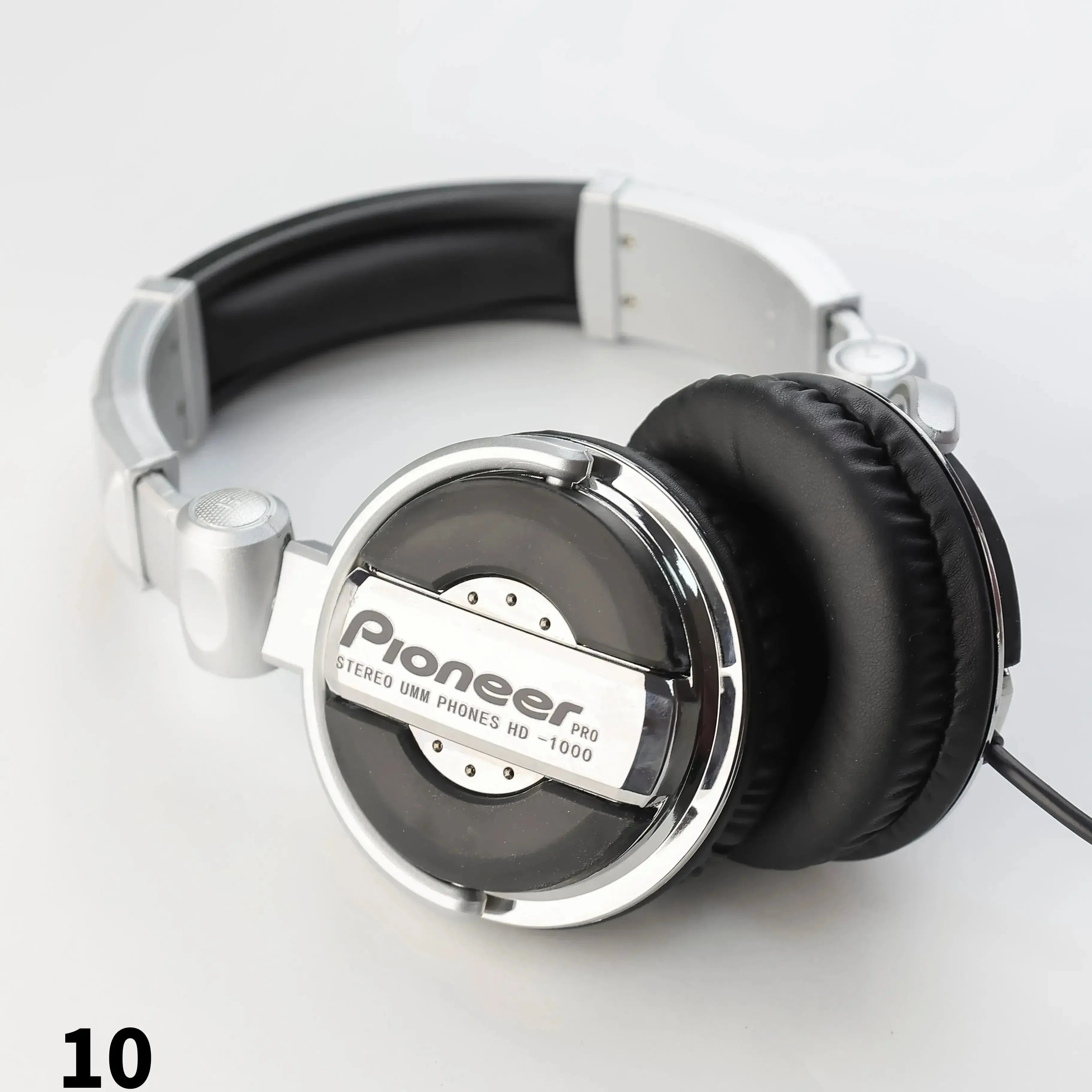 Wireless Gaming Headset with Active Noise Cancellation - Pioneer Silver Tidesmit