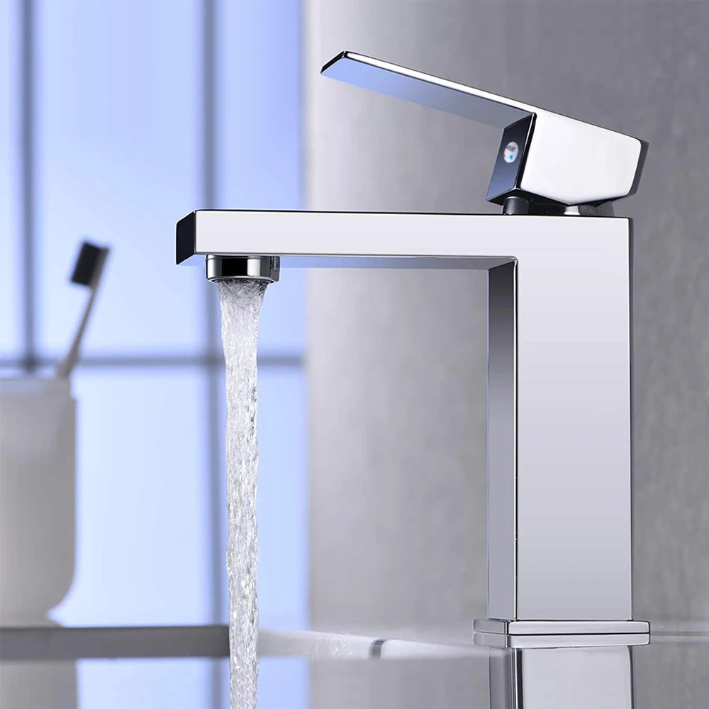 Single-Lever Washbasin Mixer in Brass for Cold and Hot Water, Deck-Mounted Single-Hole, 3-Layer Chrome Plating, 60cm Stainless Steel Hose, Honeycomb Aerator, Rust-Proof, Oxidation-Resistant, for Bathroom Sinks, Durable and Co