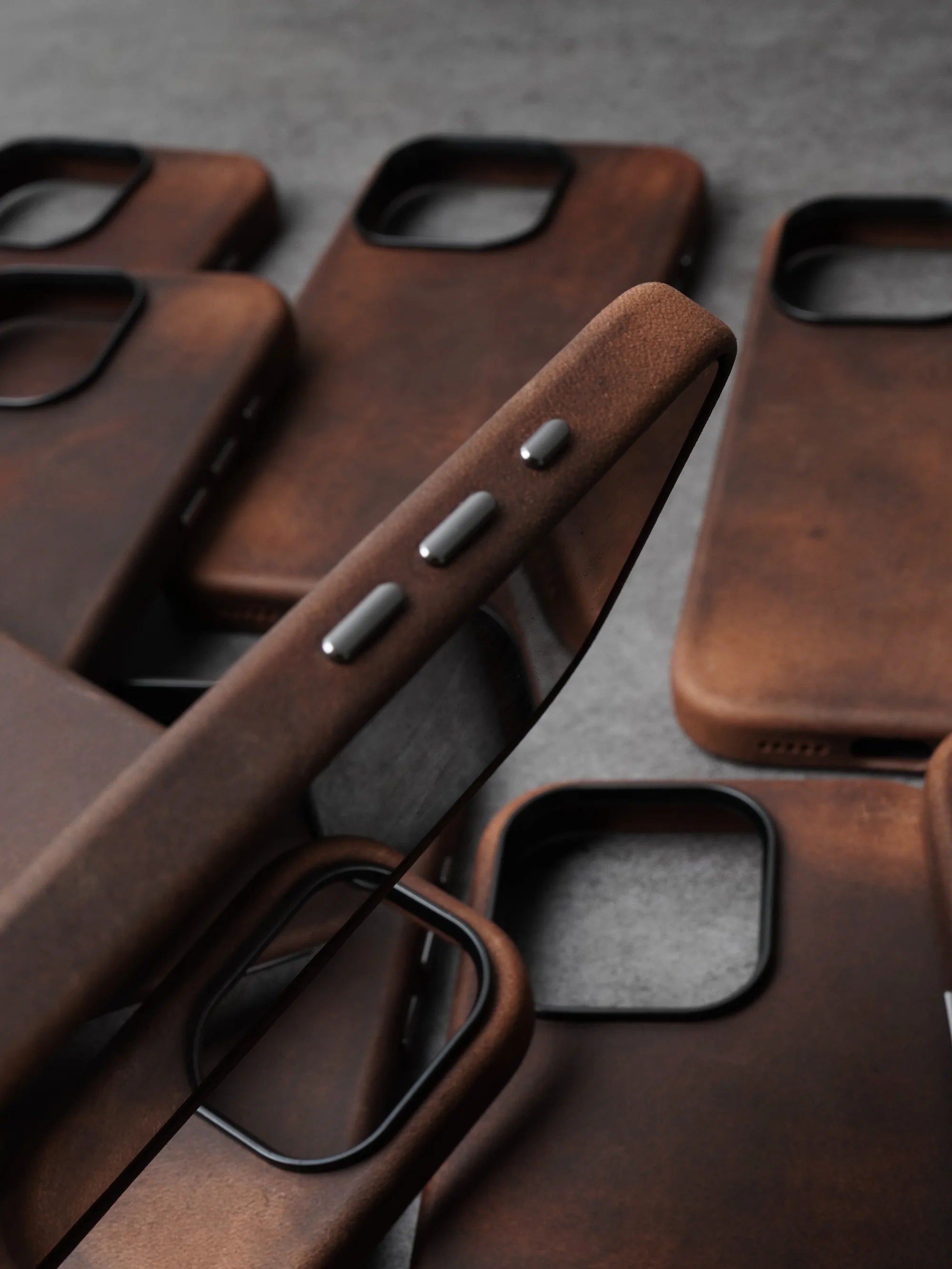 Horween Leather iPhone 16 Pro Max Case - Slim Protective Cover Tidesmit