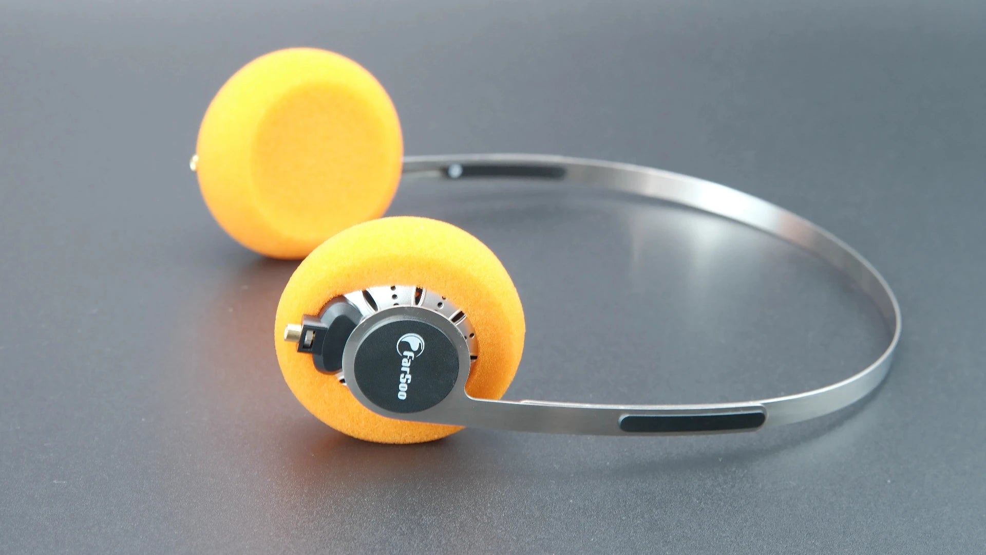 MMCX HiFi Over-Ear Headphones with Deep Bass and Low Latency Audio Tidesmit