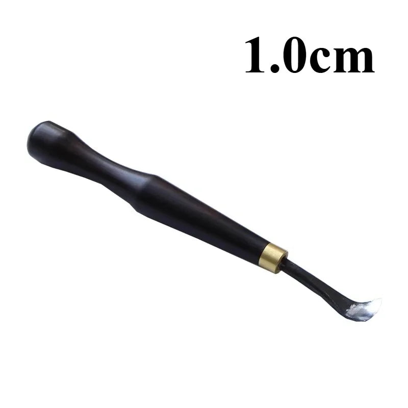 1.0cm curved carving chisel with black handle and brass ferrule, scoop blade