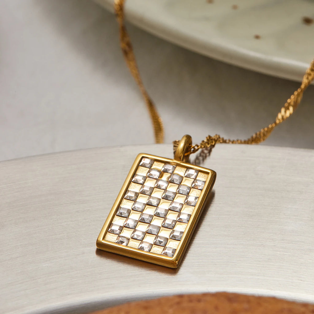 Yori New Arrival Handmade Summer Jewelry 18K PVD Plated Waterproof Statement Rectangular Pendant Necklace