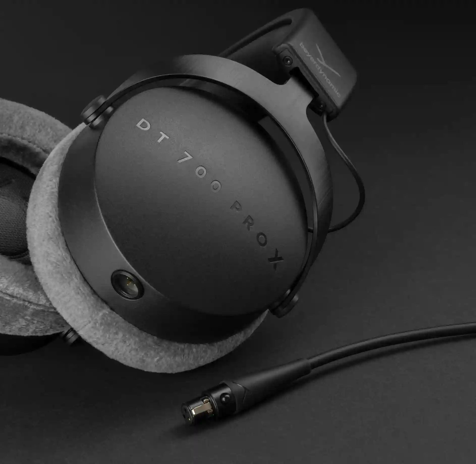 DT 700 Pro X Closed Back Studio Headphones - Precision HiFi Audio Tidesmit