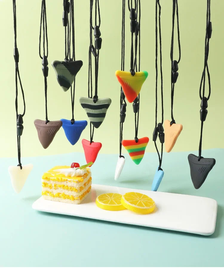 Sensory Chew Necklaces for Kids with Teething, for ADHD Autism Biting Needs, Oral Motor Chewy Teether Silicone Teethers