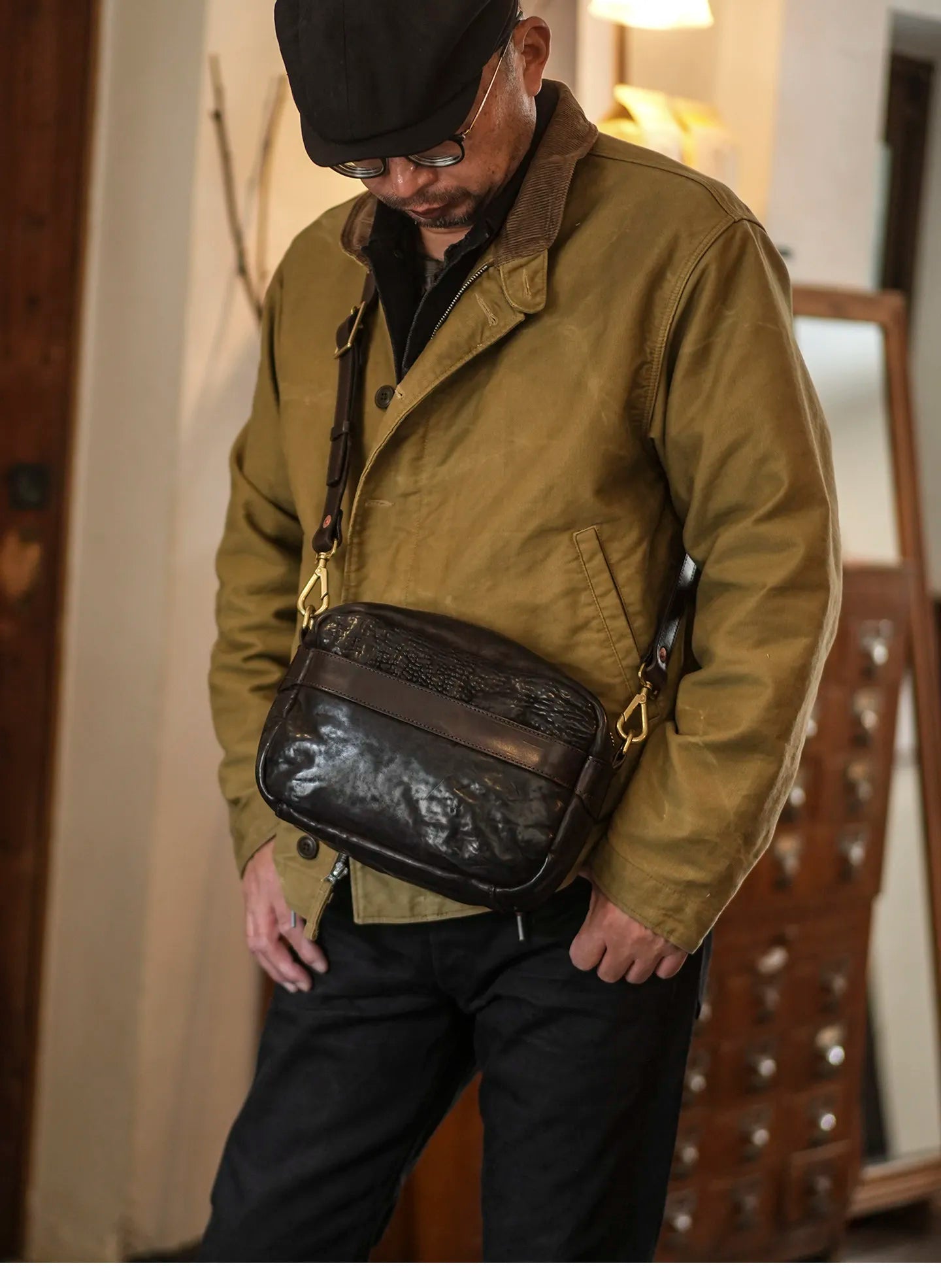 casual luxury padded genuine leather men's crossbody bag fashion vintage designer handmade real cow leather shoulder bag