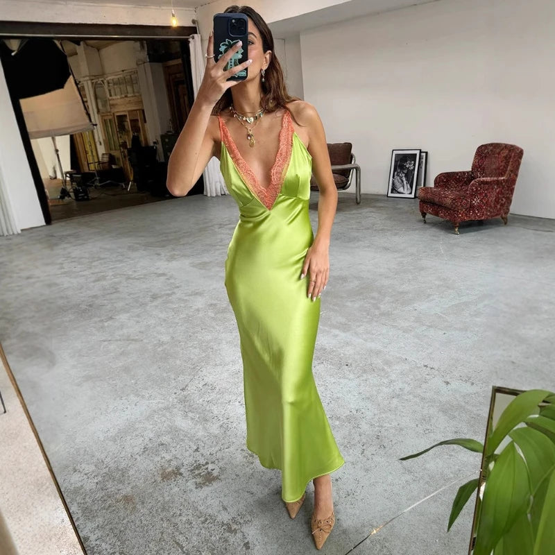 Tsiisd Contrast Lace V-Neck Camisole Long Dress Women's Sleeveless Slim Summer Beach Style Party Dress Female Halter Dress 2026