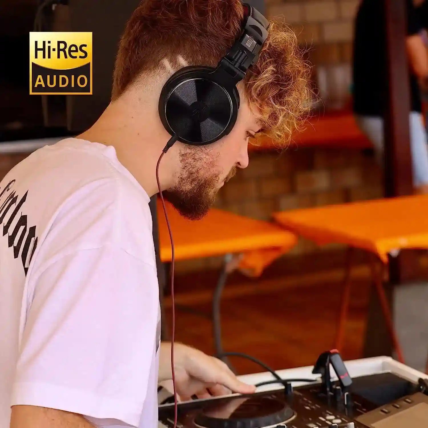 Wired Studio Monitor Headphones: Over-Ear Audio with Low Latency Tidesmit