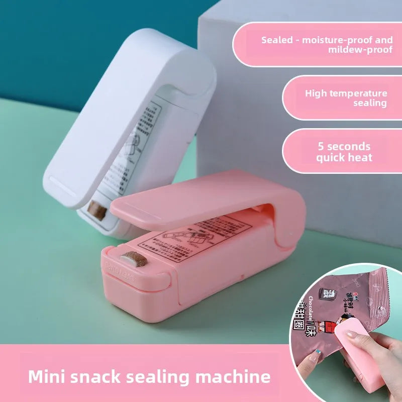 Mini Vacuum Sealer Machine Portable Food Sealer for Household Plastic Bag Sealing Snack Pack Fresh Keeping Moisture Proof