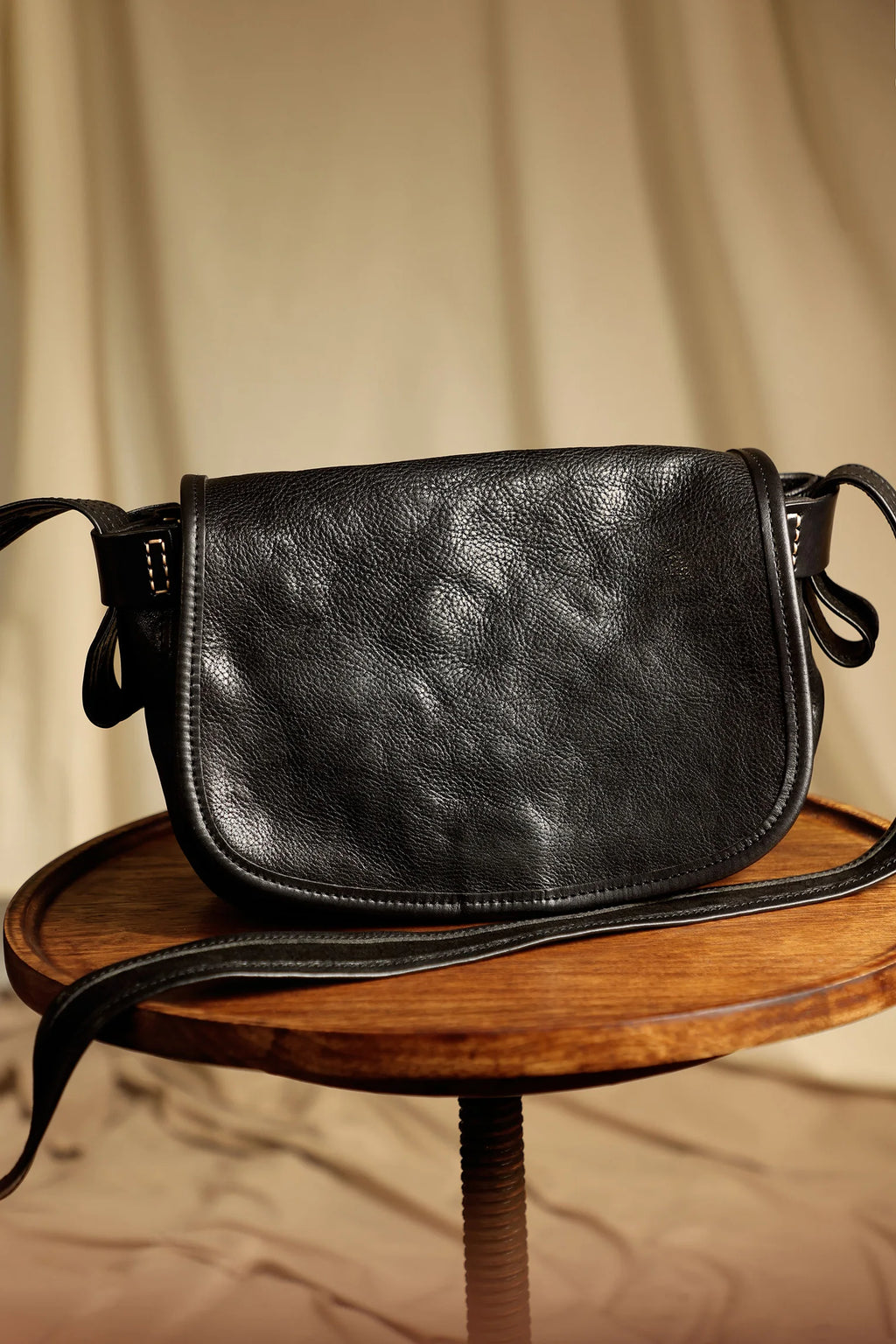 Casual daily luxury vintage designer handmade genuine leather men's women's shoulder bag vegetable tanned cowhide crossbody bag