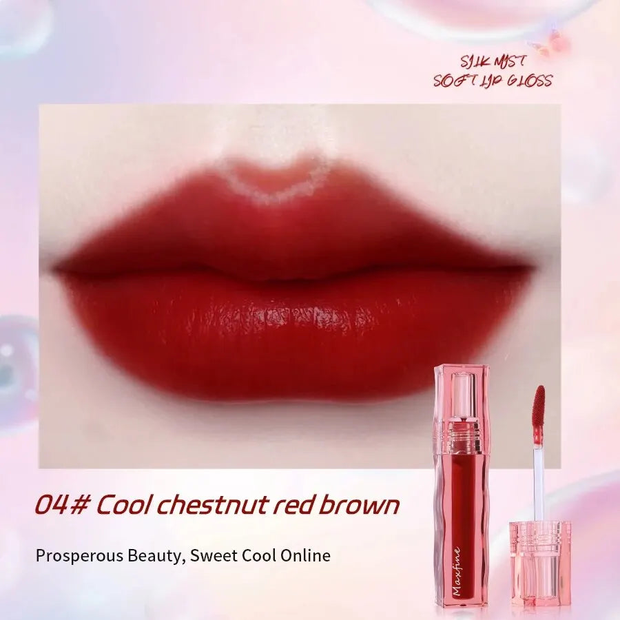 Highly pigmented, waterproof chestnut red-brown liquid lipstick with a glossy, non-stick, moisturizing finish.