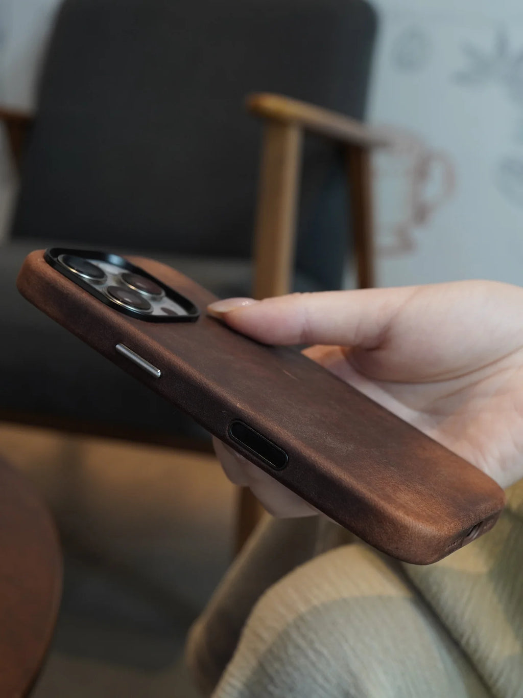 Horween Leather iPhone 16 Pro Max Case - Slim Protective Cover Tidesmit